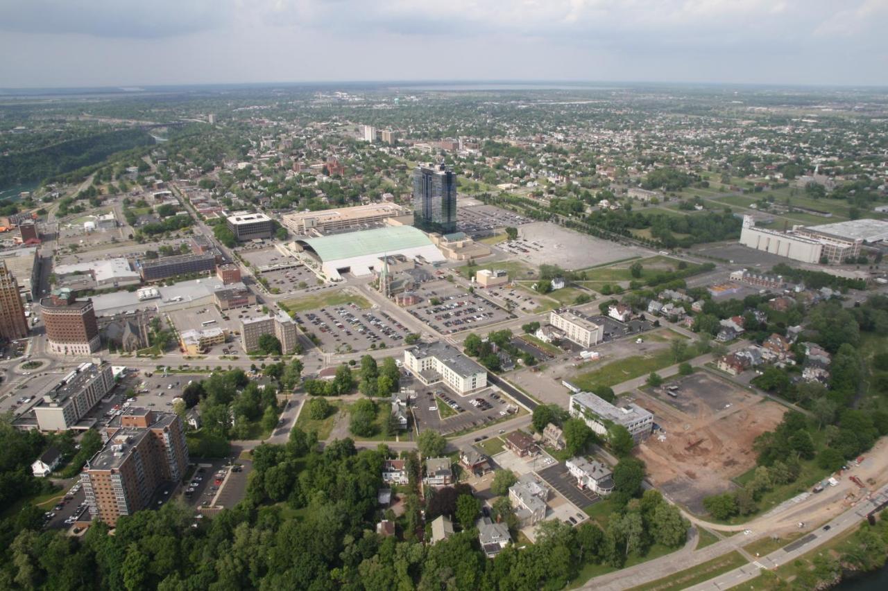 Wingate by Wyndham Niagara Falls Bagian luar foto