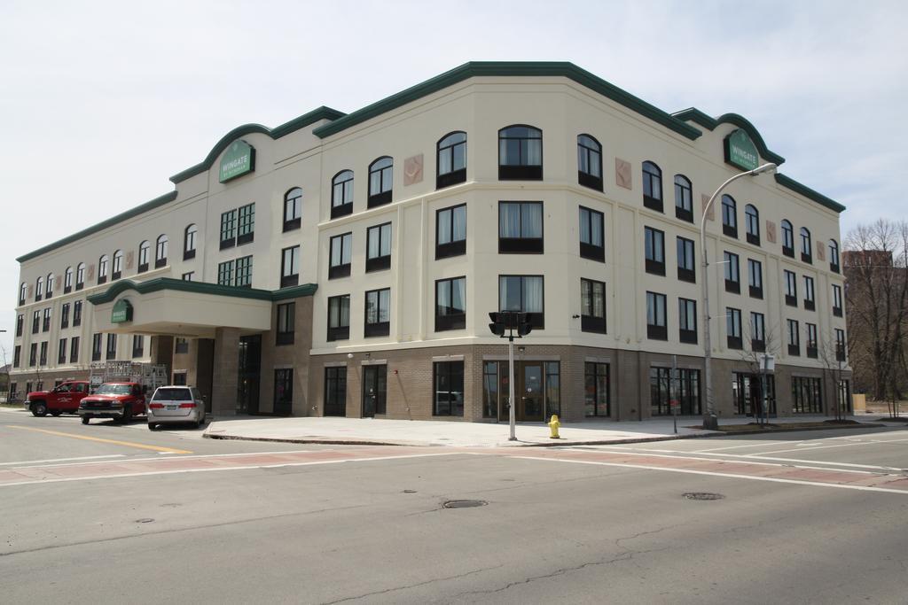 Wingate by Wyndham Niagara Falls Bagian luar foto
