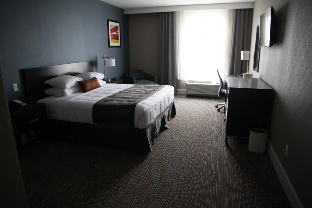 Wingate by Wyndham Niagara Falls Bagian luar foto
